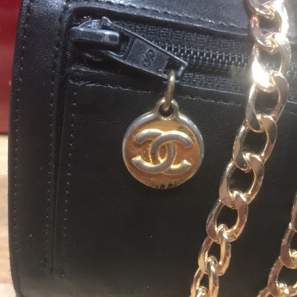 Chanel medium clutch wallet w 24k gold plated hardware w added non branded chain - Picture 4 of 10